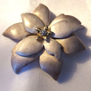 Eisenberg ICE Floral Frosted Brooch‎